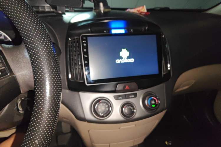 Used Hyundai Celesta 2011 1.6L Manual Luxury Model Audio And AC Panel
