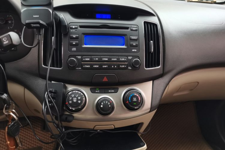 Used Hyundai Celesta 2011 1.6L Automatic Comfort Edition Audio And AC Panel
