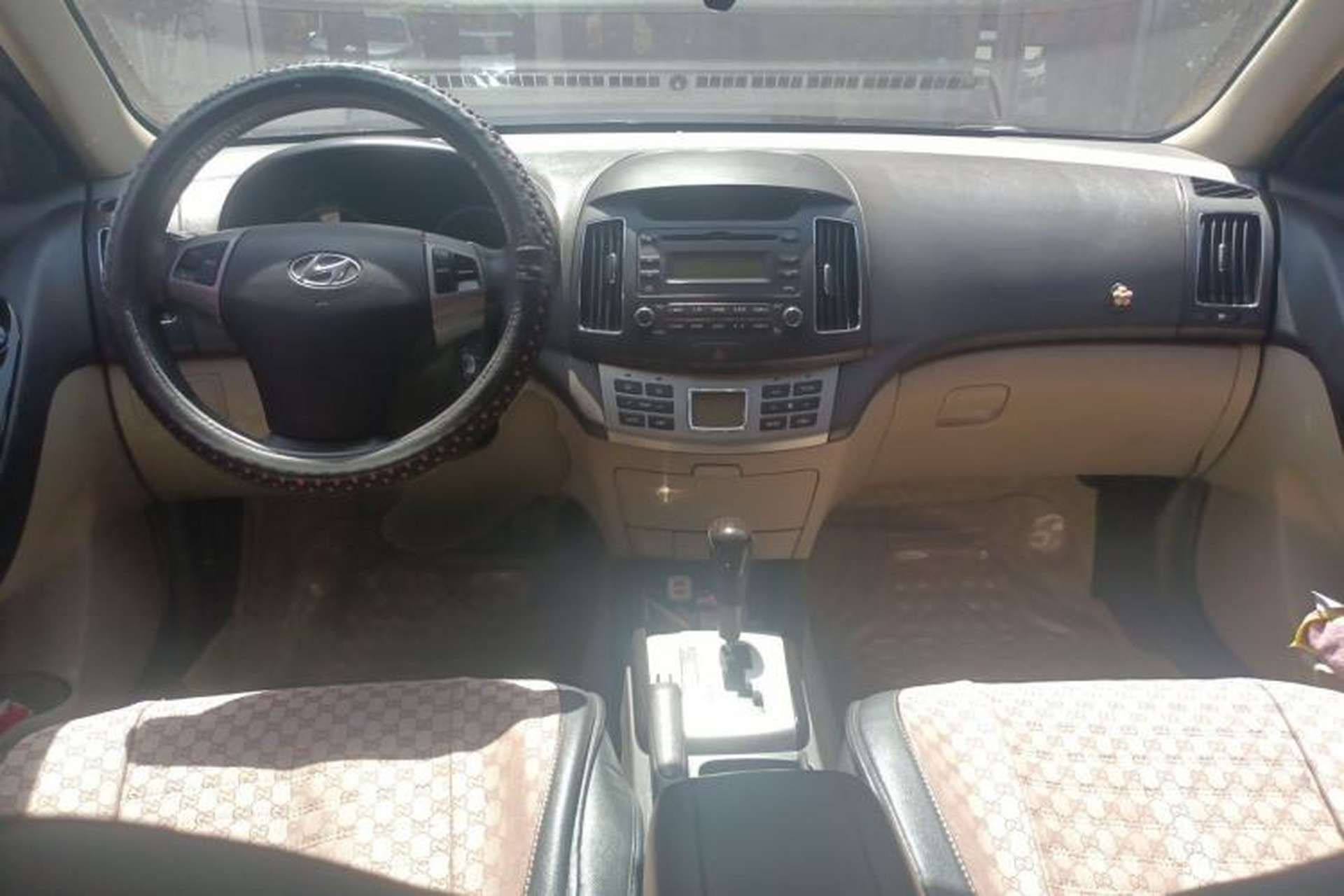 Used Hyundai Celesta 2011 1.6L Automatic Luxury Version Center Console