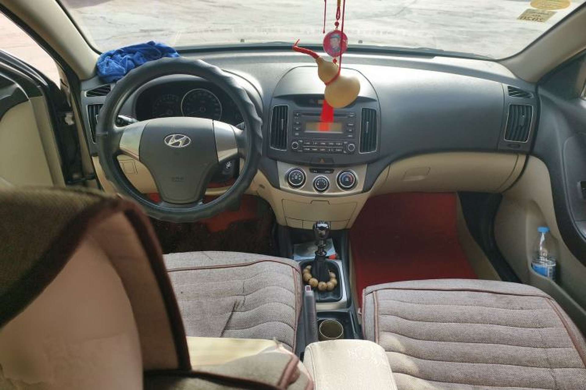 Used Hyundai Celesta 2011 1.6L Manual Comfort Edition Center Console