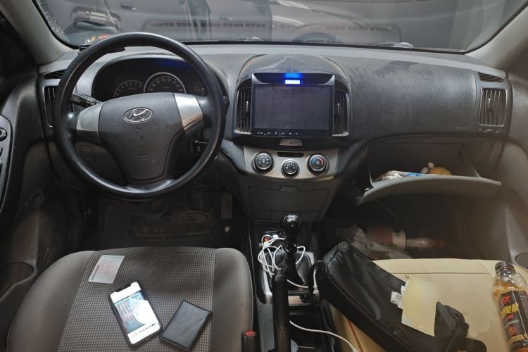 Used Hyundai Celesta 2011 1.6L Manual Comfort Edition Center Console