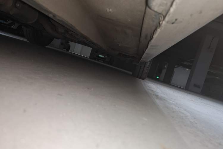 Used Hyundai Celesta 2011 1.6L Manual Comfort Edition Chassis Front Left