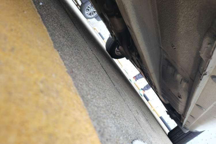 Used Hyundai Celesta 2011 1.6L Automatic Comfort Edition Chassis Front Left