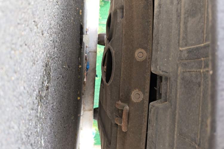 Used Hyundai Celesta 2011 1.6L Manual Comfort Edition Chassis Front
