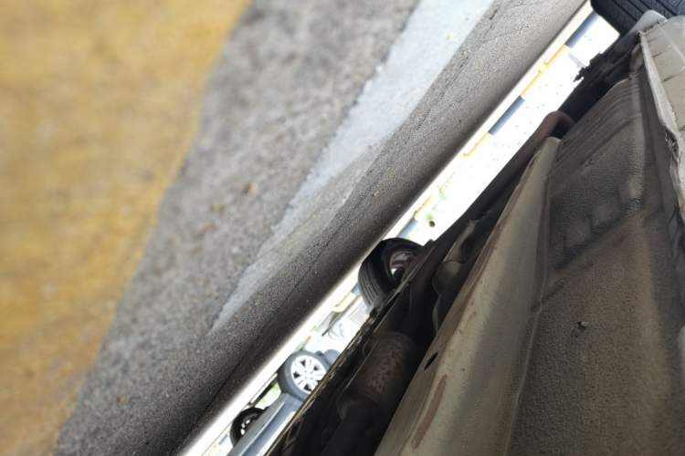 Used Hyundai Celesta 2011 1.6L Automatic Comfort Edition Chassis Front Right