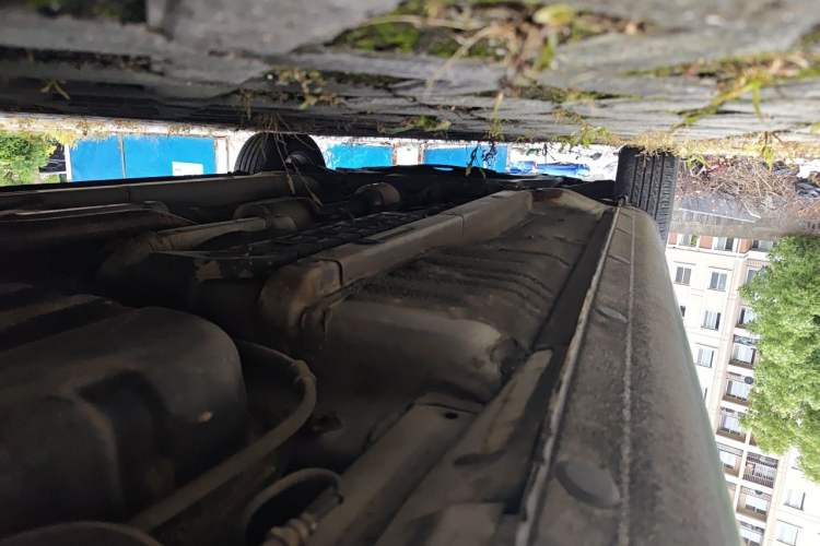 Used Hyundai Celesta 2011 1.6L Manual Comfort Edition Chassis Rear Left