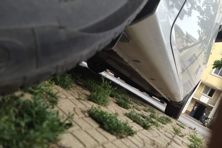 Used Hyundai Celesta 2011 1.6L Manual Comfort Edition Chassis Rear Right