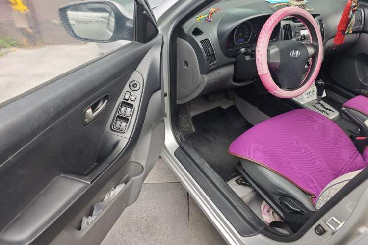 Used Hyundai Celesta 2011 1.6L Automatic Comfort Edition Driver Seat