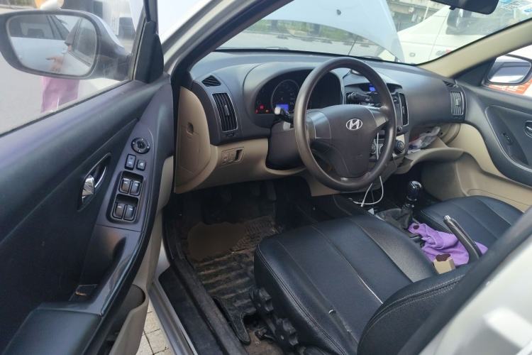 Used Hyundai Celesta 2011 1.6L Manual Luxury Model Driver Seat