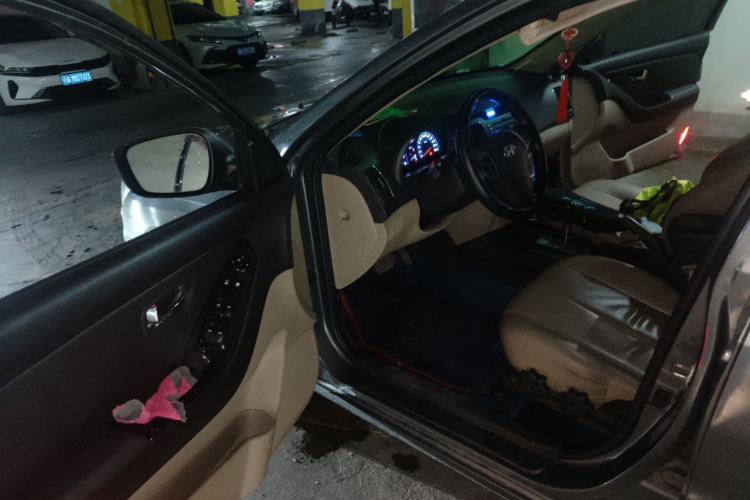Used Hyundai Celesta 2011 1.6L Automatic Luxury Version Driver Seat