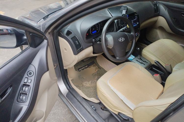 Used Hyundai Celesta 2011 1.6L Automatic Comfort Edition Driver Seat