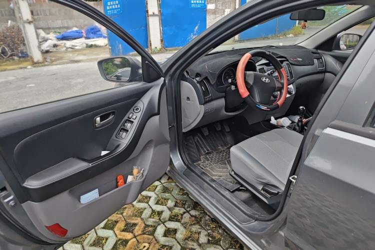 Used Hyundai Celesta 2011 1.6L Manual Comfort Edition Driver Seat