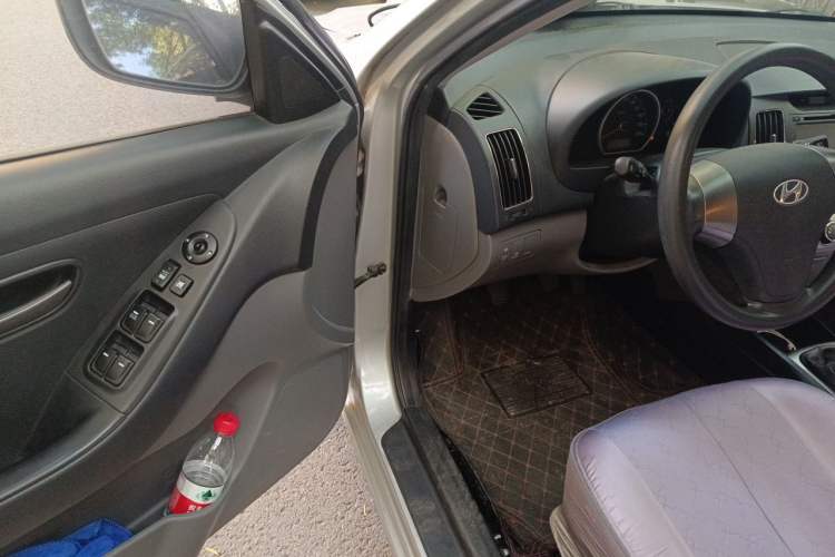 Used Hyundai Celesta 2011 1.6L Manual Comfort Edition Driver Seat