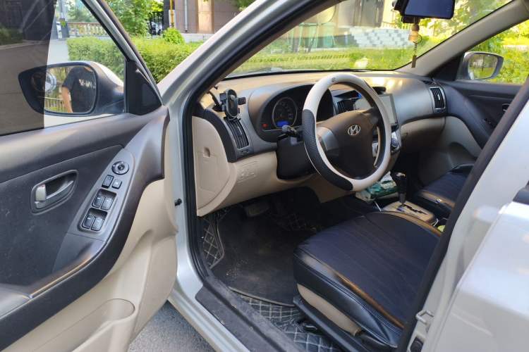 Used Hyundai Celesta 2011 1.6L Automatic Comfort Edition Driver Seat