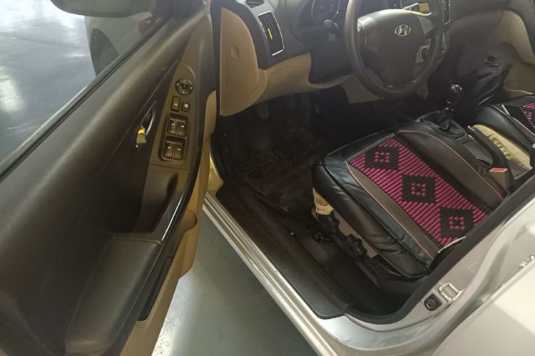 Used Hyundai Celesta 2011 1.6L Manual Luxury Model Driver Seat