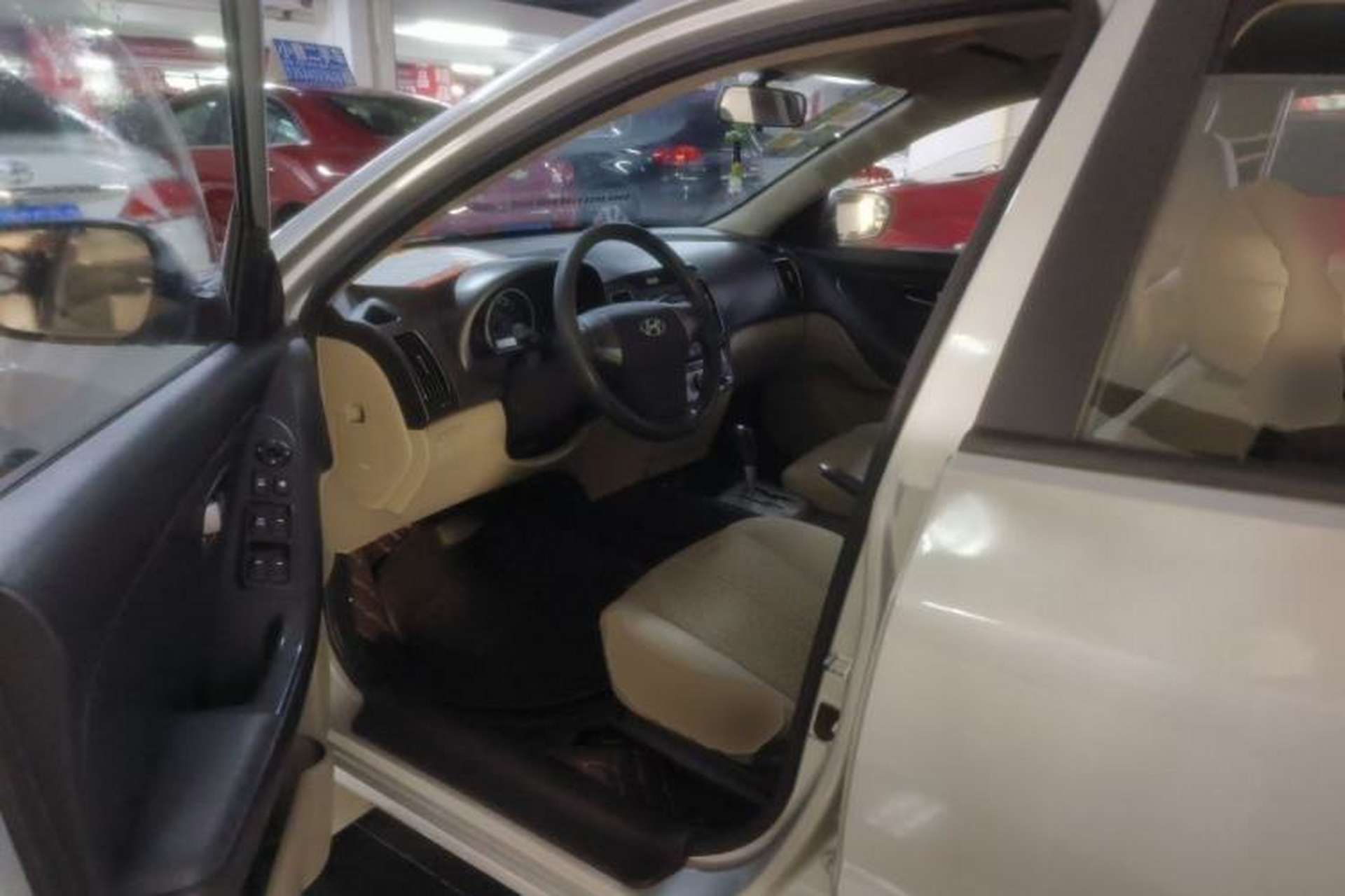 Used Hyundai Celesta 2011 1.6L Automatic Comfort Edition Driver Seat