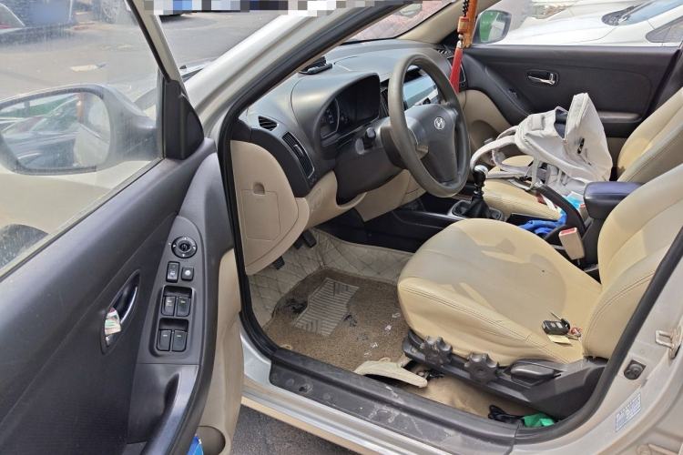 Used Hyundai Celesta 2011 1.6L Manual Comfort Edition Driver Seat
