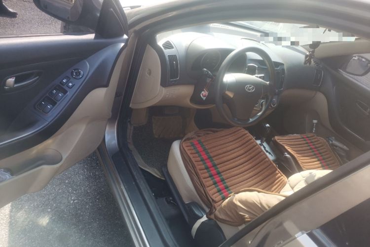 Used Hyundai Celesta 2011 1.6L Automatic Comfort Edition Driver Seat