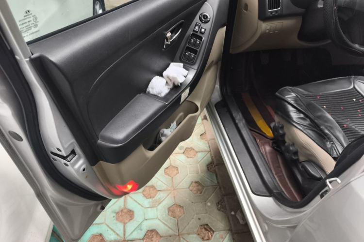 Used Hyundai Celesta 2011 1.6L Manual Luxury Model Driver Seat