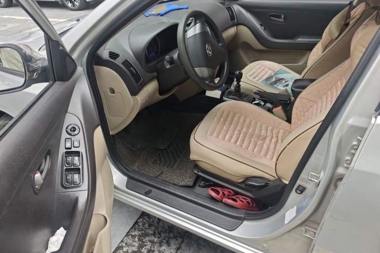 Used Hyundai Celesta 2011 1.6L Manual Comfort Edition Driver Seat