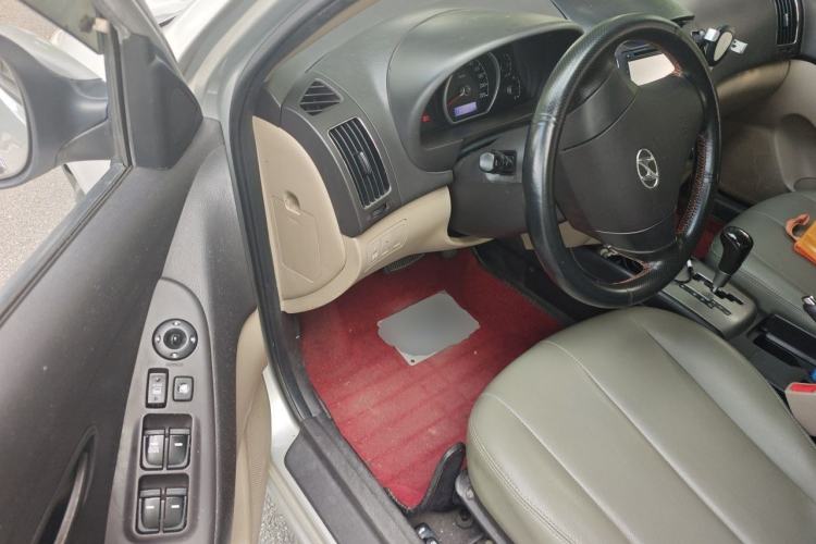 Used Hyundai Celesta 2011 1.6L Automatic Comfort Edition Driver Seat