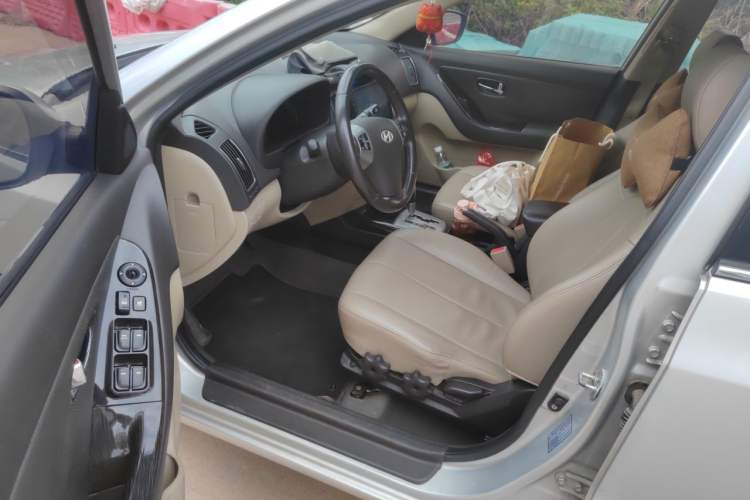 Used Hyundai Celesta 2011 1.6L Automatic Luxury Version Driver Seat