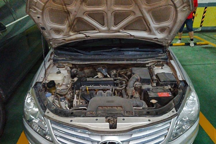 Used Hyundai Celesta 2011 1.6L Automatic Luxury Version Engine Bay