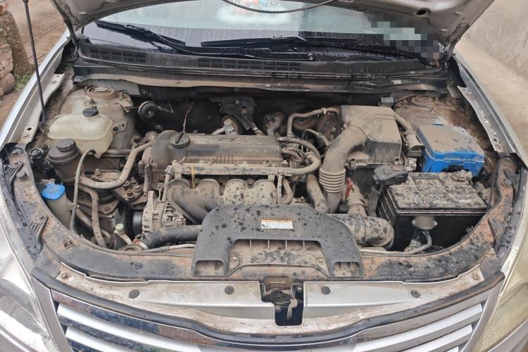 Used Hyundai Celesta 2011 1.6L Automatic Comfort Edition Engine Bay