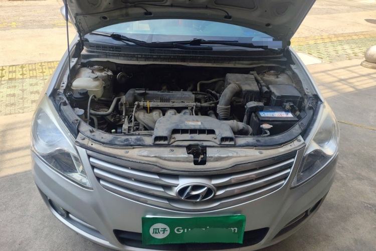 Used Hyundai Celesta 2011 1.6L Manual Comfort Edition Engine Bay
