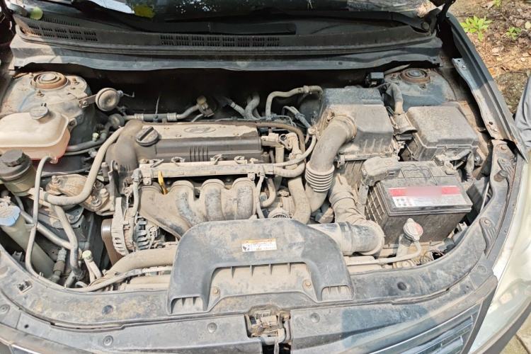 Used Hyundai Celesta 2011 1.6L Manual Comfort Edition Engine Bay