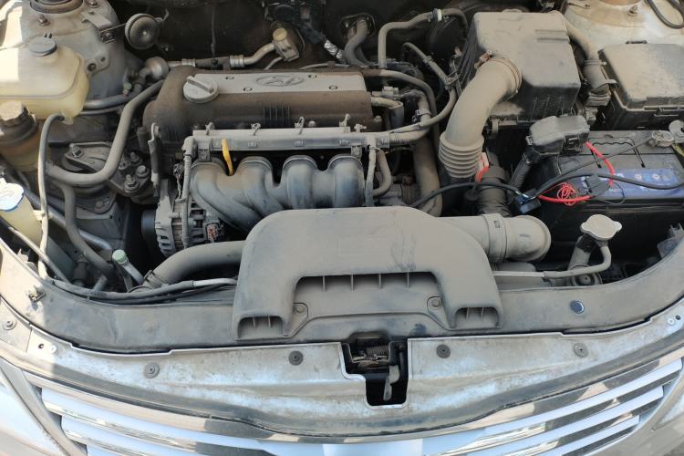 Used Hyundai Celesta 2011 1.6L Automatic Luxury Version Engine Bay