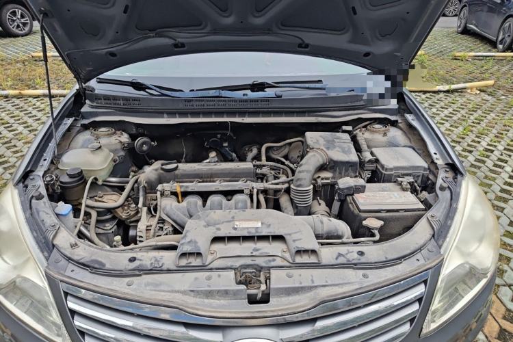 Used Hyundai Celesta 2011 1.6L Manual Comfort Edition Engine Bay
