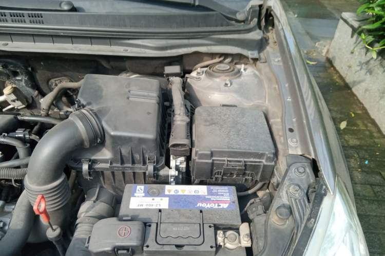 Used Hyundai Celesta 2011 1.6L Automatic Luxury Version Engine Bay Left