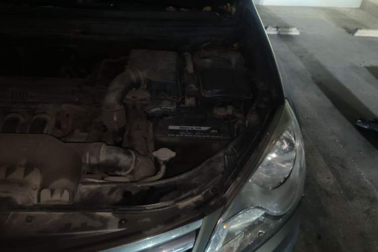 Used Hyundai Celesta 2011 1.6L Automatic Luxury Version Engine Bay Left