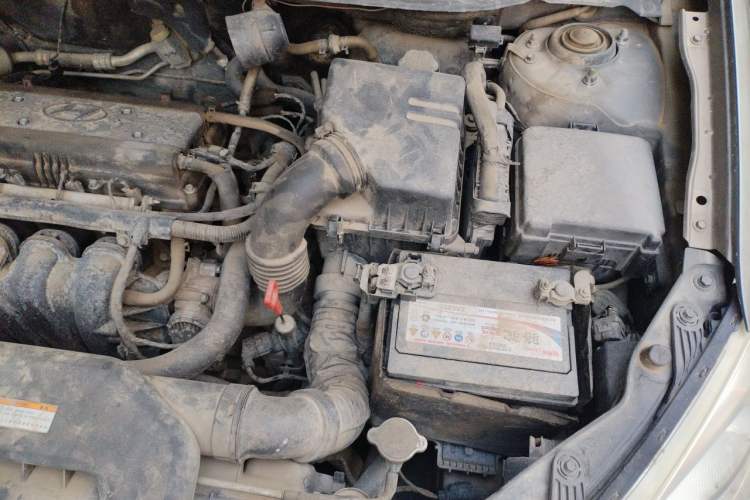 Used Hyundai Celesta 2011 1.6L Automatic Comfort Edition Engine Bay Left