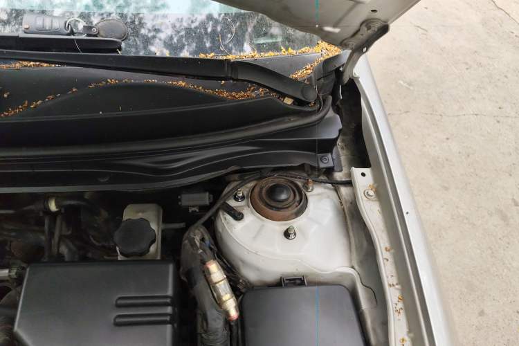 Used Hyundai Celesta 2011 1.6L Automatic Luxury Version Engine Bay Left
