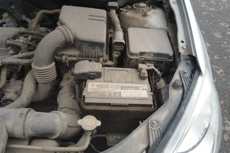 Used Hyundai Celesta 2011 1.6L Manual Luxury Model Engine Bay Left
