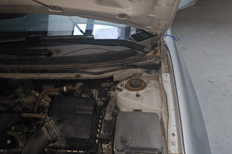 Used Hyundai Celesta 2011 1.6L Manual Comfort Edition Engine Bay Left