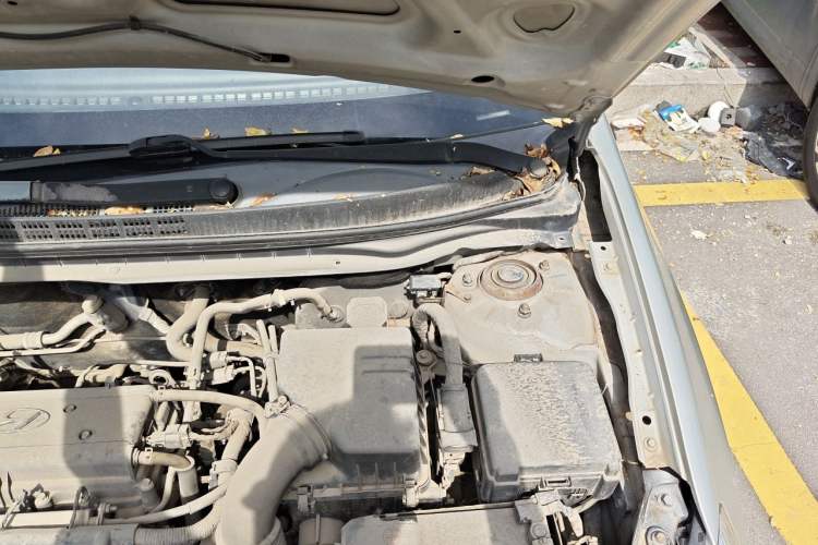 Used Hyundai Celesta 2011 1.6L Manual Comfort Edition Engine Bay Left