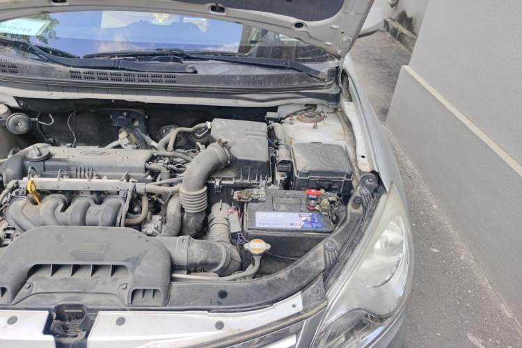 Used Hyundai Celesta 2011 1.6L Manual Luxury Model Engine Bay Left