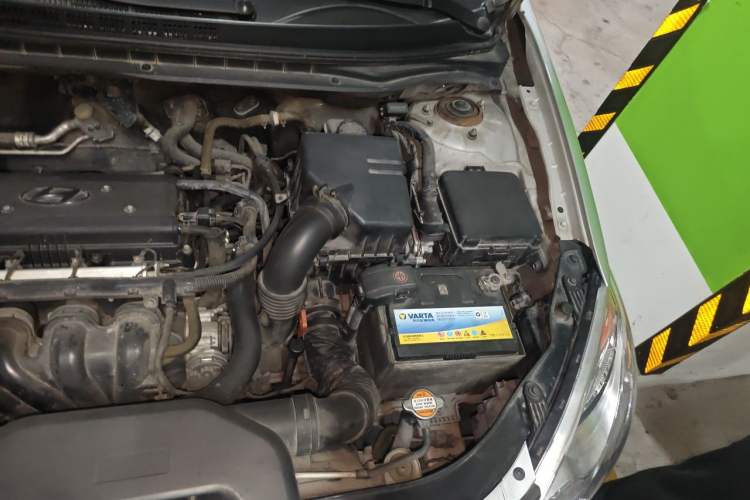 Used Hyundai Celesta 2011 1.6L Automatic Luxury Version Engine Bay Left