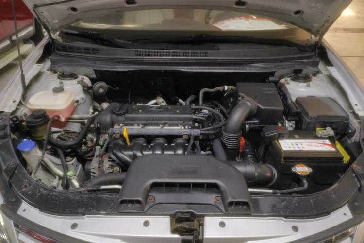 Used Hyundai Celesta 2011 1.6L Automatic Comfort Edition Engine Bay