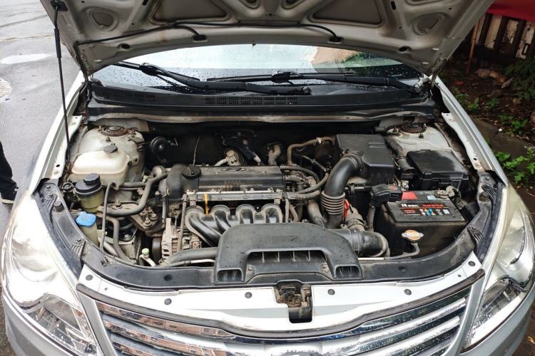 Used Hyundai Celesta 2011 1.6L Automatic Comfort Edition Engine Bay