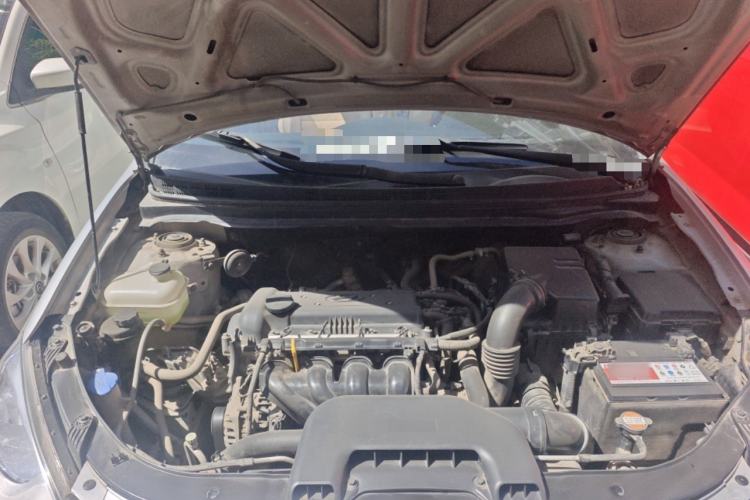 Used Hyundai Celesta 2011 1.6L Manual Comfort Edition Engine Bay