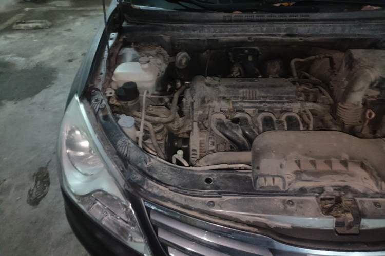 Used Hyundai Celesta 2011 1.6L Automatic Luxury Version Engine Bay Right