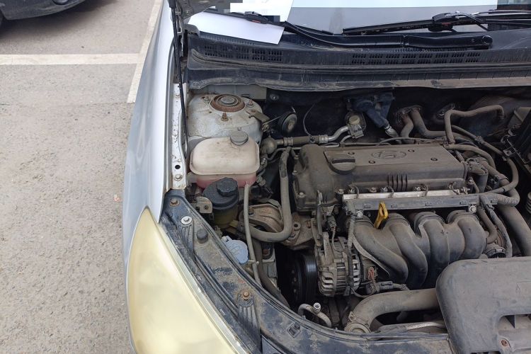 Used Hyundai Celesta 2011 1.6L Automatic Luxury Version Engine Bay Right