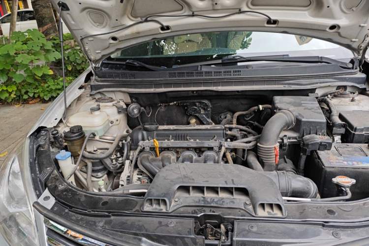 Used Hyundai Celesta 2011 1.6L Automatic Comfort Edition Engine Bay Right