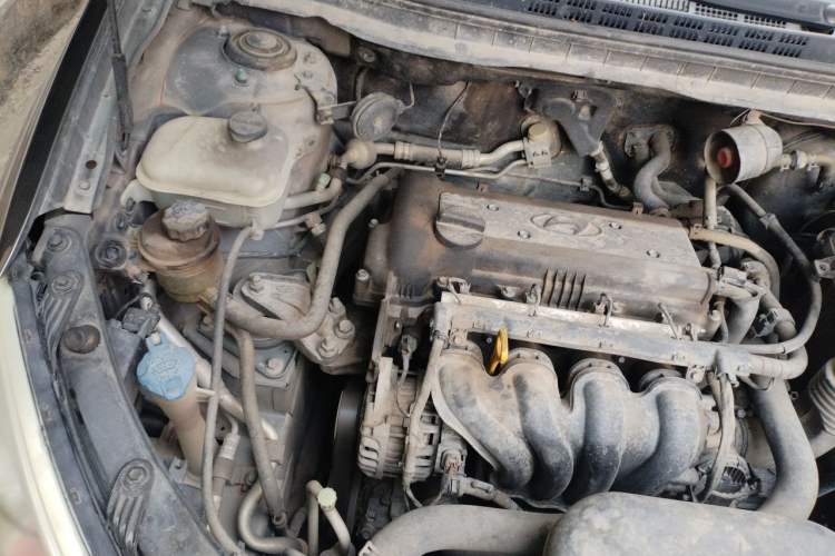 Used Hyundai Celesta 2011 1.6L Automatic Comfort Edition Engine Bay Right