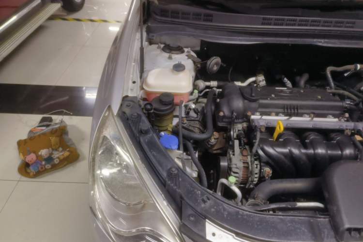 Used Hyundai Celesta 2011 1.6L Automatic Comfort Edition Engine Bay Right
