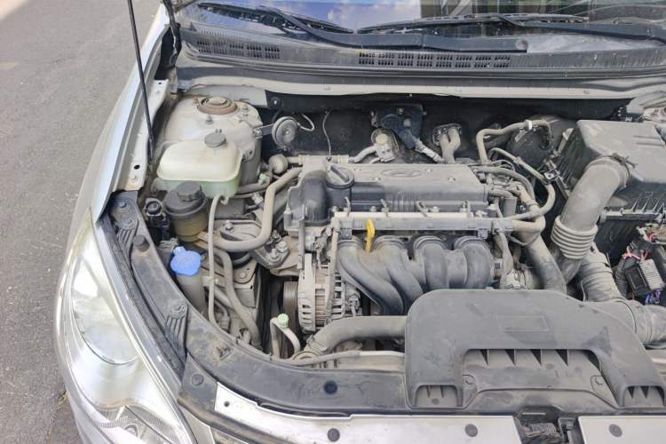 Used Hyundai Celesta 2011 1.6L Manual Luxury Model Engine Bay Right